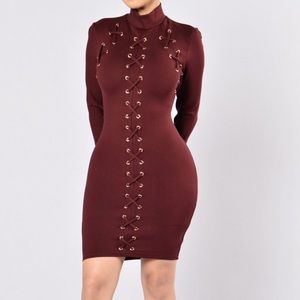 Fashion Nova maroon dress with cross-cross pattern